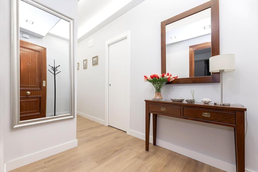 Precioso Piso Con Terraza En Centro De Granada Apartman Kültér fotó